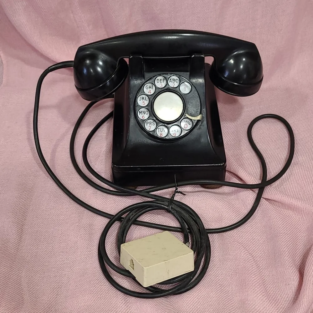 Vintage Rotary Dial Desk Phone